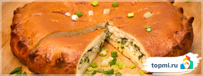 Пирог с яйцом и луком